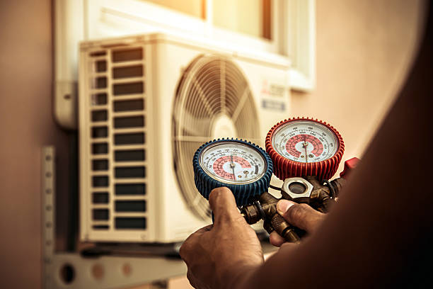 Professional Hvac technician working in Medina, TX